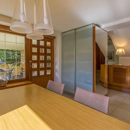 Rustikales Steinhaus Nur 300 Meter Zum Mit 3 Parkplaetzen, Meerblick, Garten * ノヴィ・ヴィノドロスキー