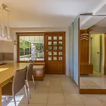Rustikales Steinhaus Nur 300 Meter Zum Mit 3 Parkplaetzen, Meerblick, Garten نوفي فينودولسكي