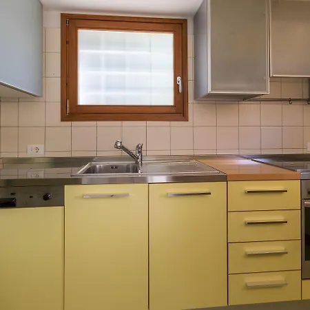 Rustikales Steinhaus Nur 300 Meter Zum Mit 3 Parkplaetzen, Meerblick, Garten *